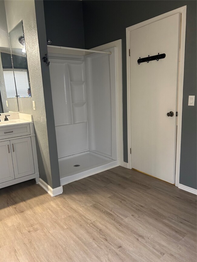 Building Photo - 27610 Horizon