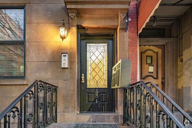 Building Photo - 136 Degraw St