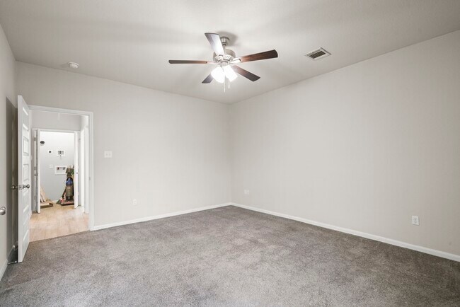 Building Photo - 4801 Wenda St