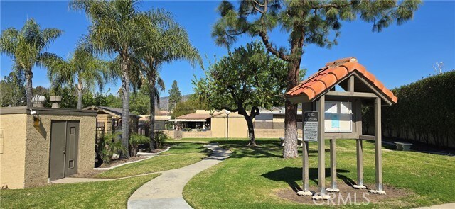 Building Photo - 751 Vía Los Santos