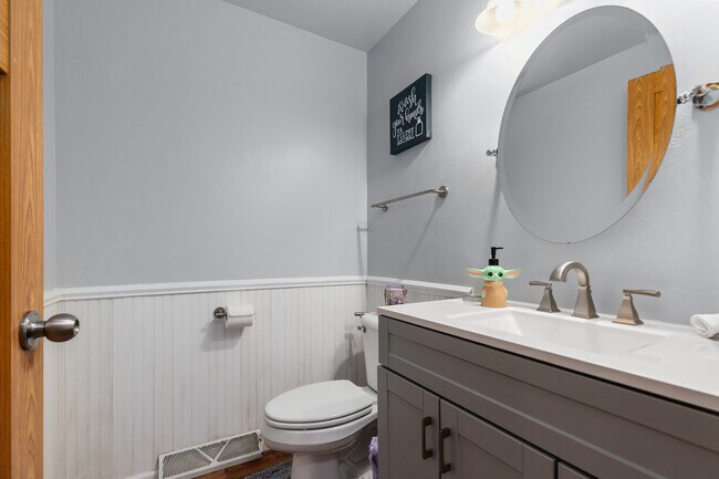 Building Photo - 1893 N Margaret St