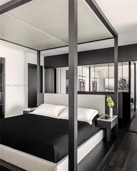 Building Photo - 1040 Biscayne Blvd