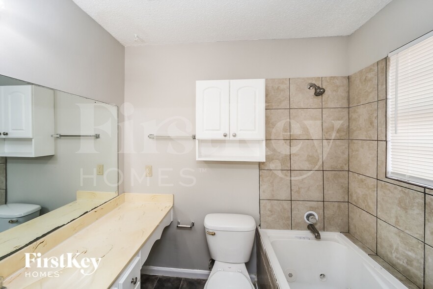 Building Photo - 6934 Glenwick Dr