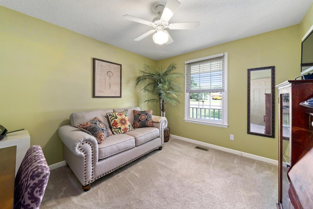 Building Photo - 1102 Tobacco Rd