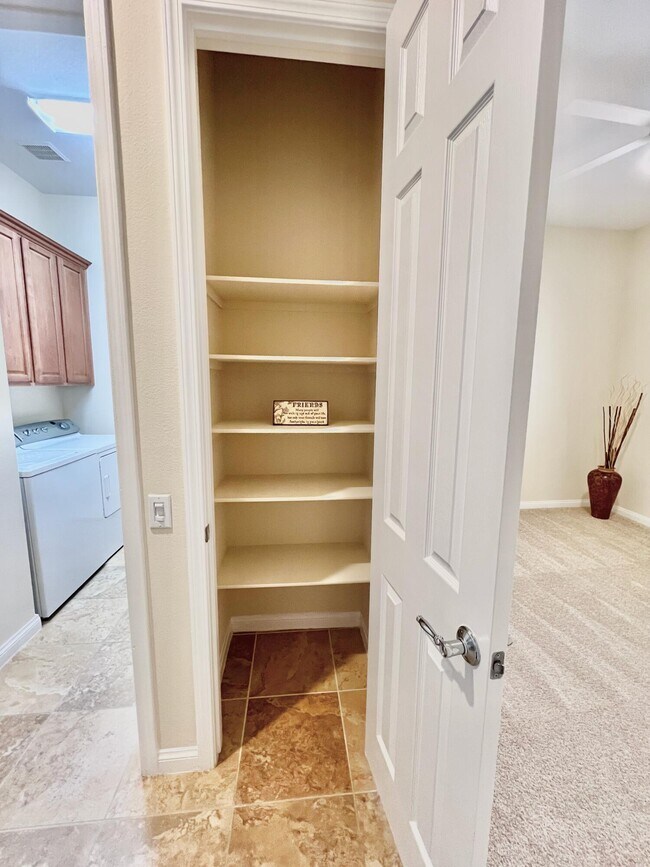 Building Photo - 81952 Avenida Bienvenida