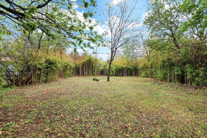 Building Photo - 243 Porter St