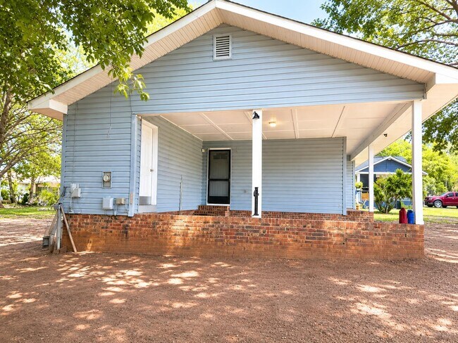 Building Photo - 1789 W McIntosh Rd