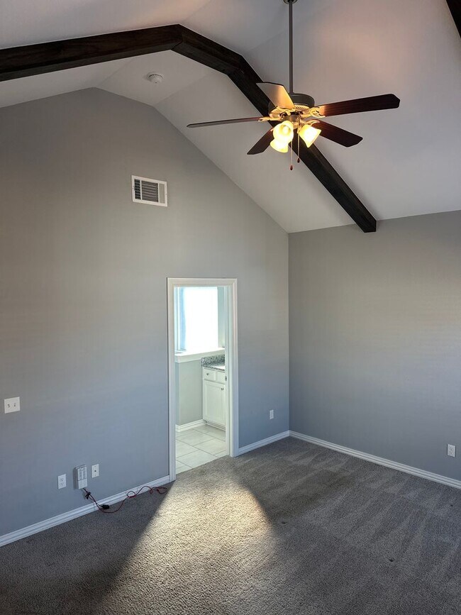 Building Photo - Available Now! Modern 3-Bedroom, 2-Bathroom Home in Legendary Subdivision near Shaw Elementary