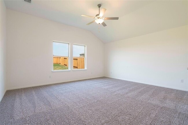 Building Photo - 113 Caterpillar Ln