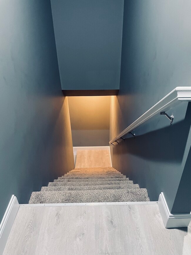 Staircase to upper level - 1732 Arbor Hills Dr SE