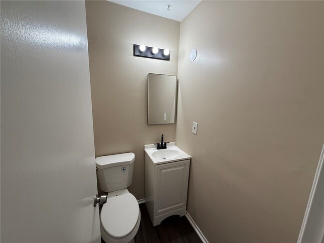 Building Photo - 256 Euclid Pl