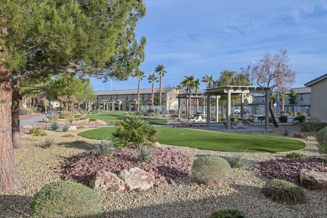 Building Photo - SE!!  Gated!! Community Pool!! Clubhouse!! Fitness Center!! Up Graded Appliances!!! 2 Car Garage!!