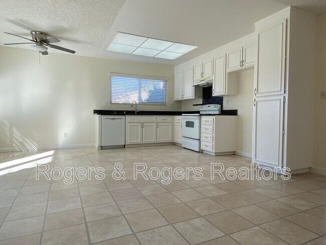 Building Photo - 1089 Rankin Dr