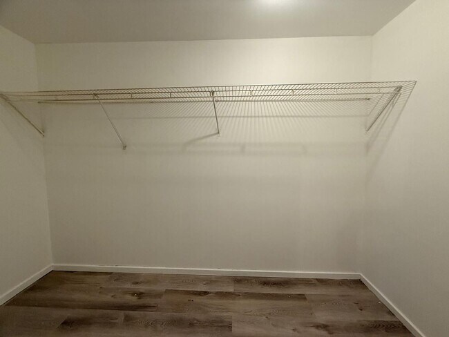 Building Photo - 8027 Ney Ave