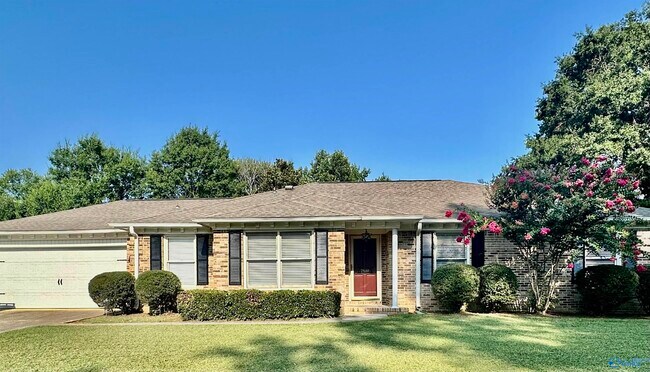 Building Photo - 7520 SW Clubfield Dr