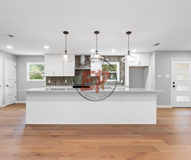 Building Photo - 4600 Cedar Mountain Dr