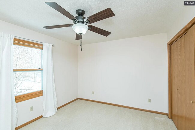 Building Photo - 4235 Stoneham Ln NW