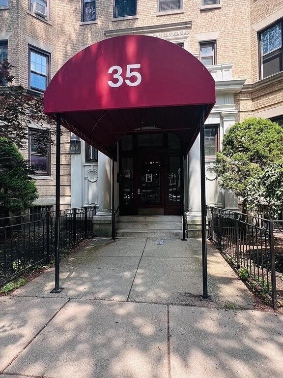 Primary Photo - 35 Queensberry St