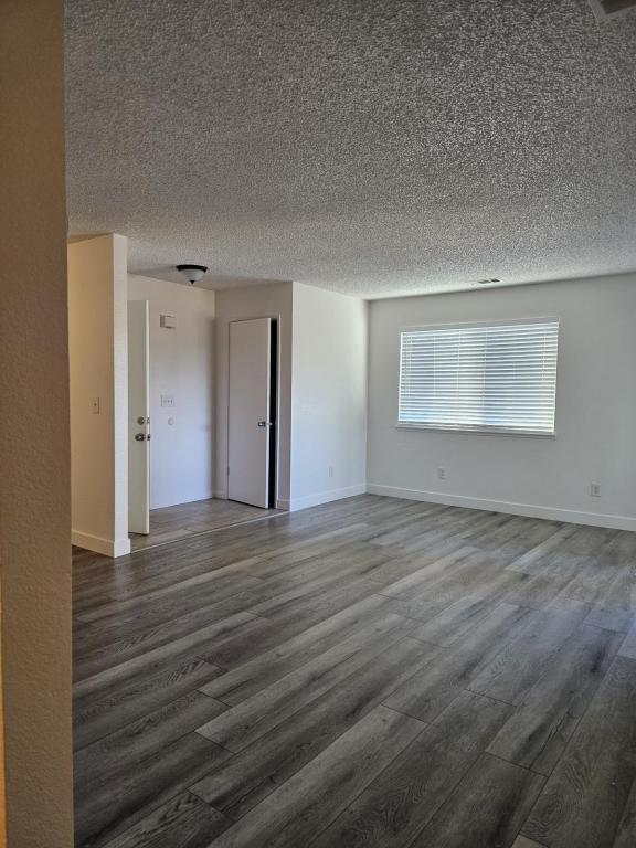 Building Photo - 426 Cherry Ln