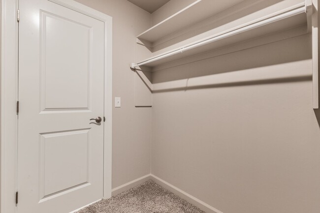 Building Photo - Available in Mustang. Showings begin Frida...