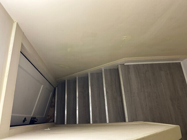 Building Photo - 2681 E 126th St