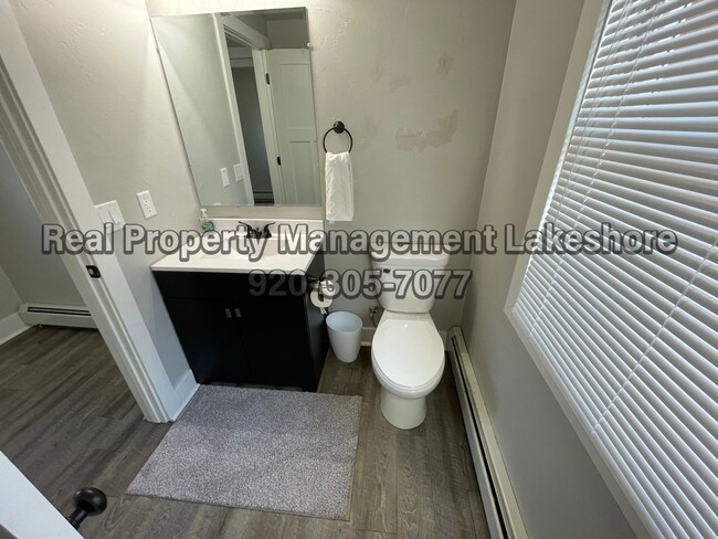 Building Photo - Fully Furnished House - Six or Twelve Mont...