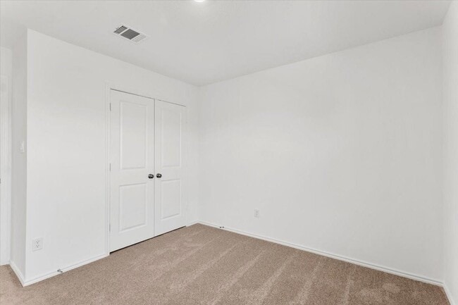 Building Photo - 290 Jeffers