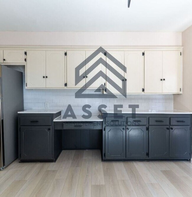 Building Photo - 801 Cogswell Cir