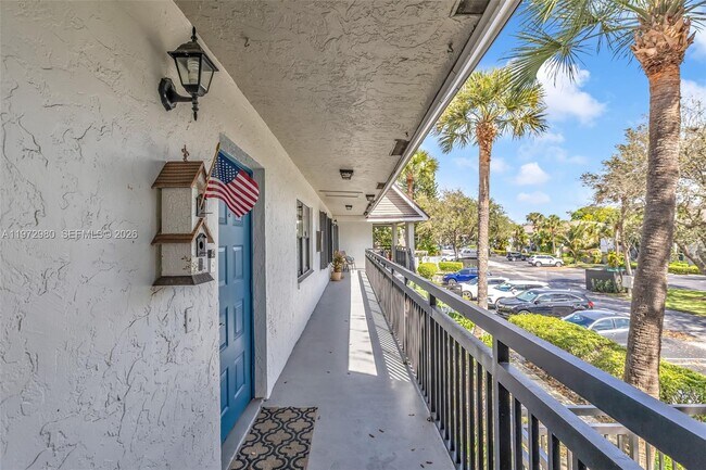 Building Photo - 3014 SW 21st Terrace