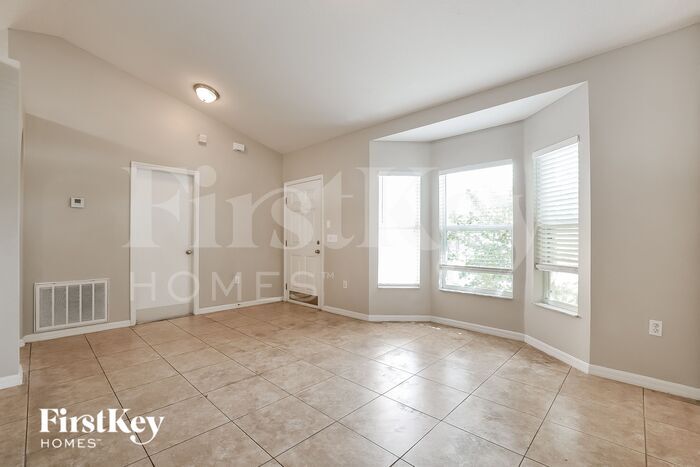 Building Photo - 1564 Deerfield Ave