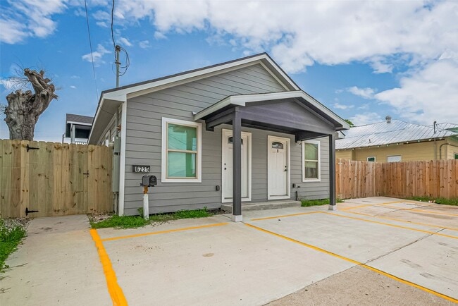 Building Photo - 6725 Avenue K