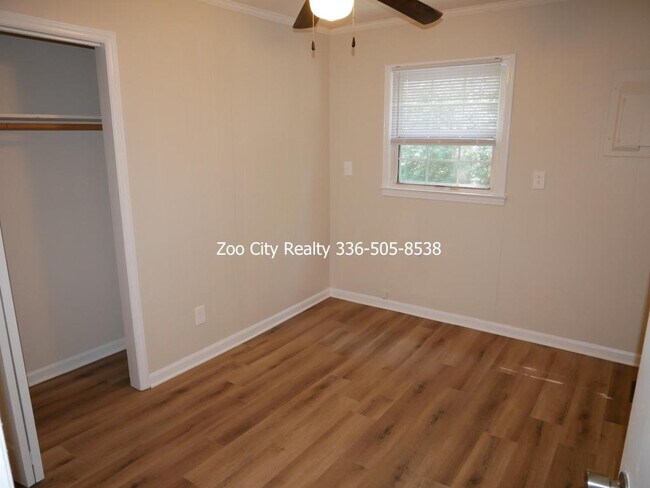 Building Photo - 1342 Old Cedar Falls Rd