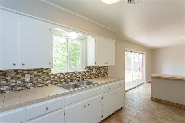 Building Photo - 1915 S Pennsylvania Ave