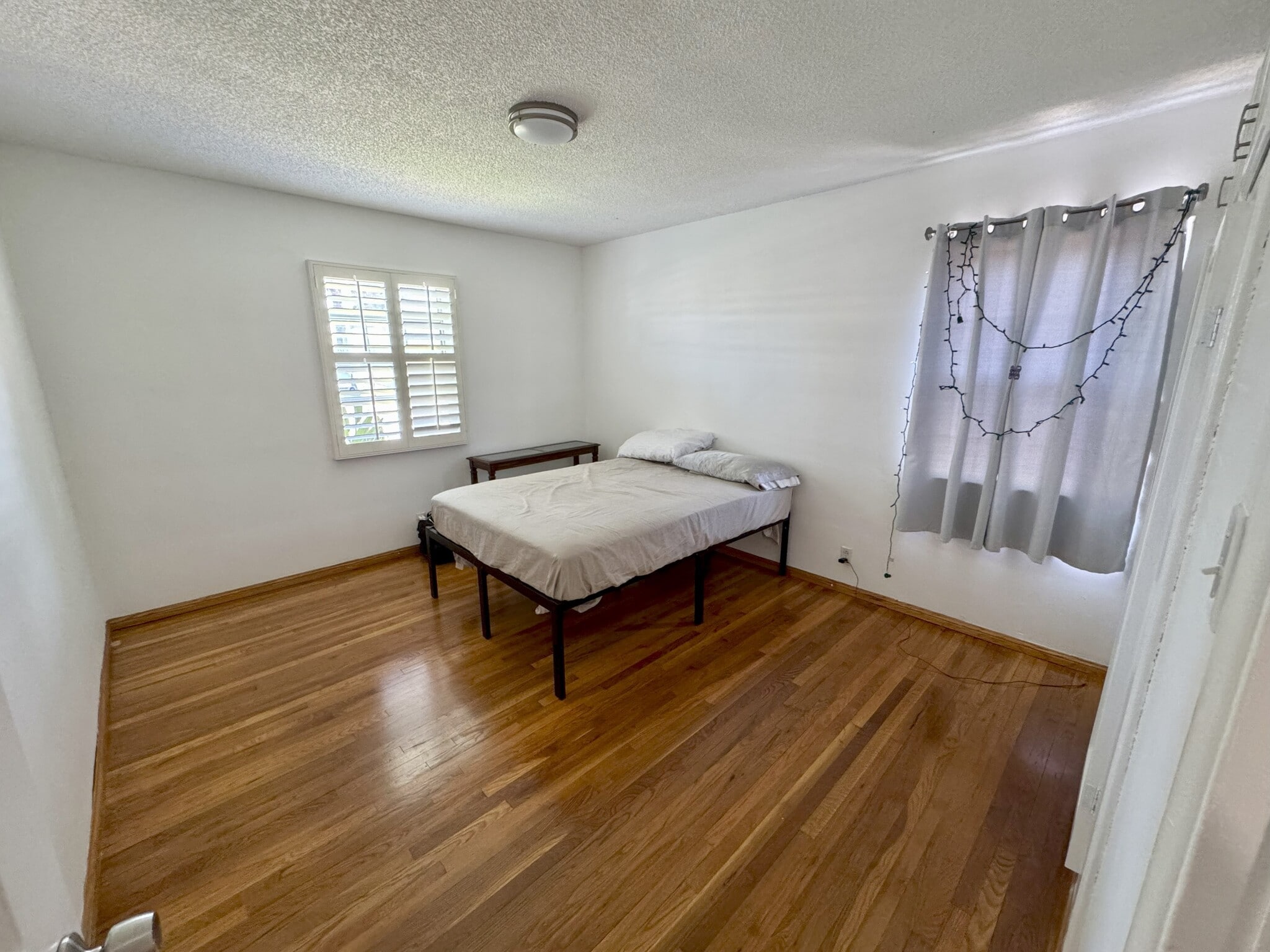 Bedroom 1 - 9548 Claymore St