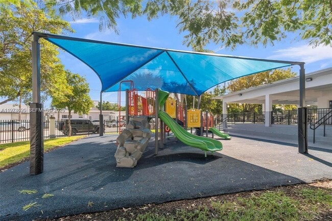 Building Photo - 8080 Tatum Waterway Dr