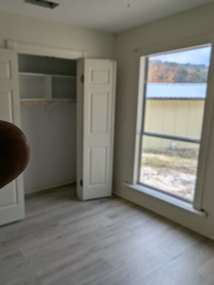 Building Photo - 115 Renee Ln