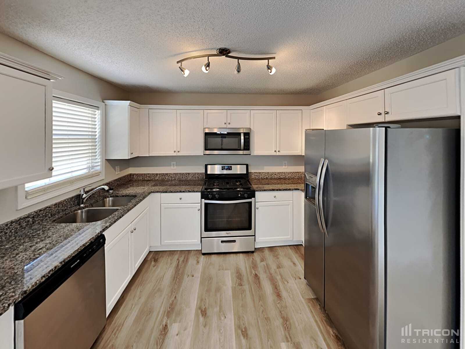 Building Photo - 156 Hillcrest Ct