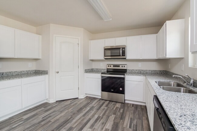 Building Photo - 1054 Manor Dr, Rocky Mount, NC