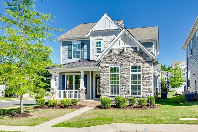 Building Photo - Beautiful 4-bed, 3.5 bath with Primary on the main level in Cameron Creek of Fabulous Fort Mill!