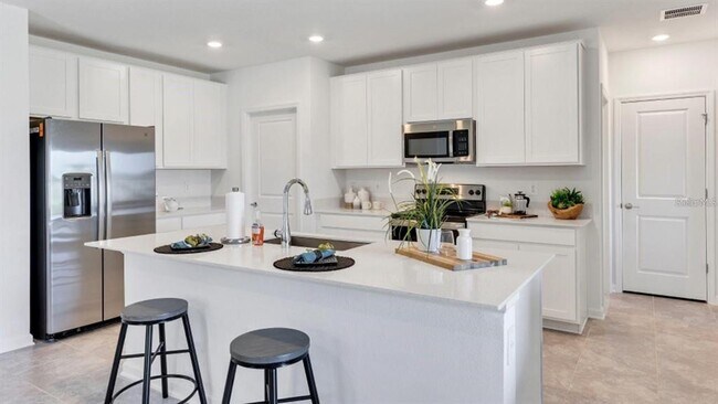 Building Photo - 149 Adventure Ave