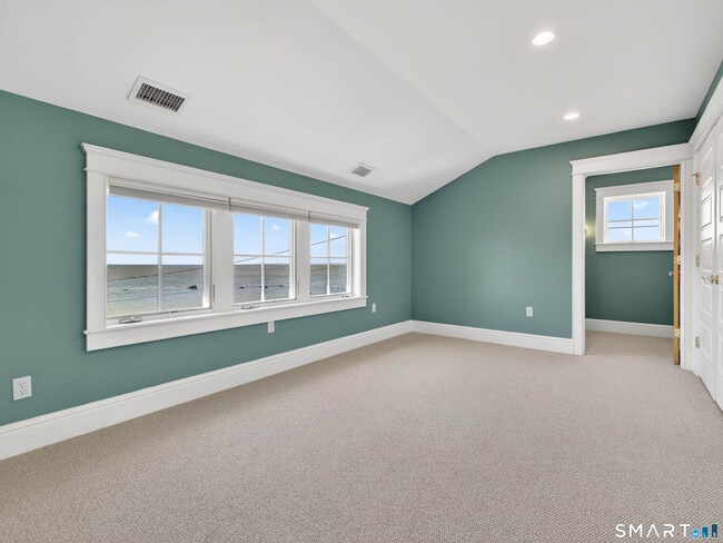 Building Photo - 4 Point Rd