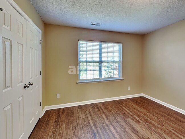 Building Photo - 630 Prickly Pear Dr