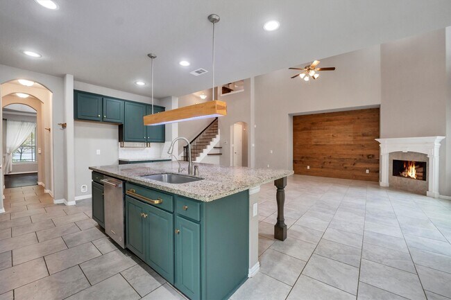 Building Photo - 6723 Mossridge Dr