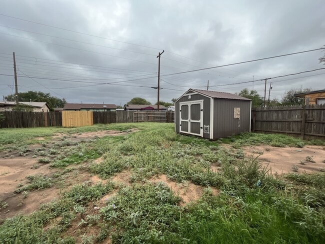 Building Photo - 2411 E 30th St