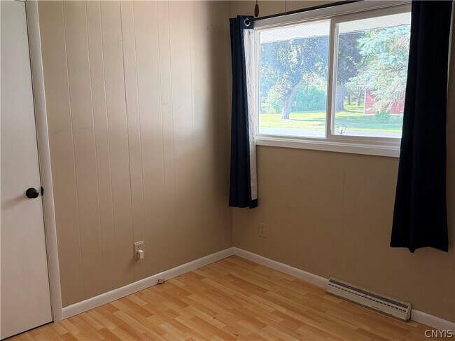 Building Photo - 107 Hadley Dr