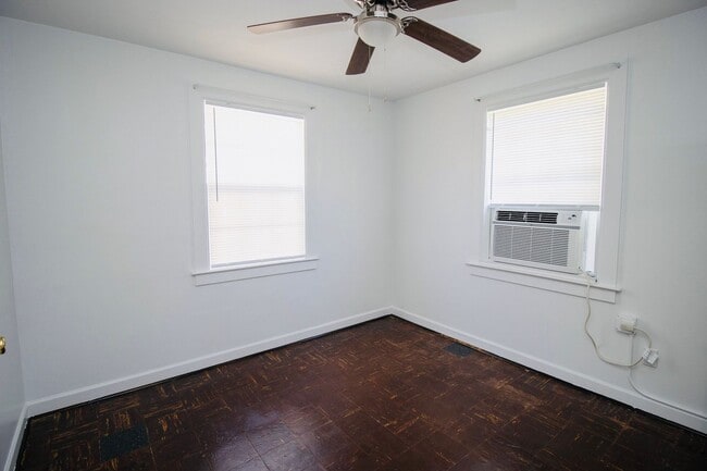 Building Photo - Updated Rosewood 2BR Duplex – Spacious, St...