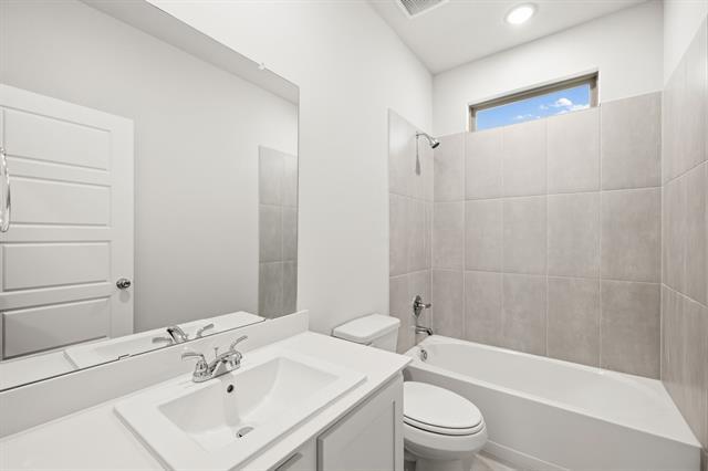 Building Photo - 405 Green Gables Dr