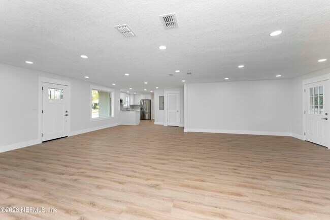 Building Photo - 4308 Worth Dr E