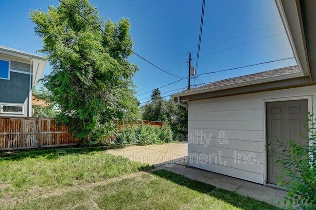 Building Photo - 1736 S Humboldt St