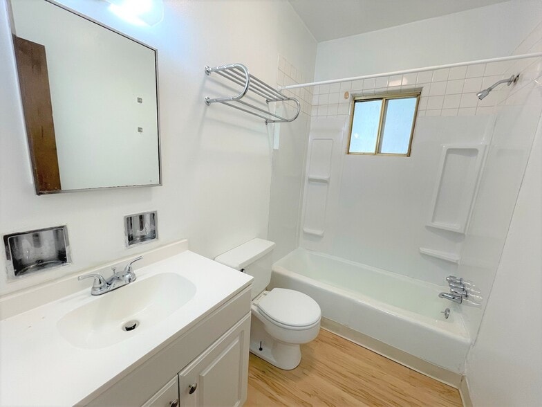 Building Photo - 6350 Forward Ave